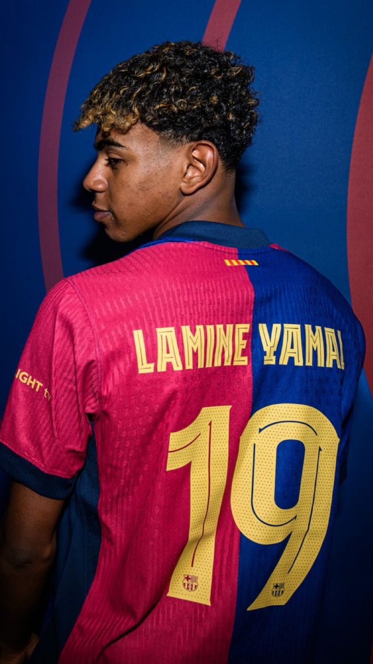 FC Barcelona 24-25 Home Kit Released