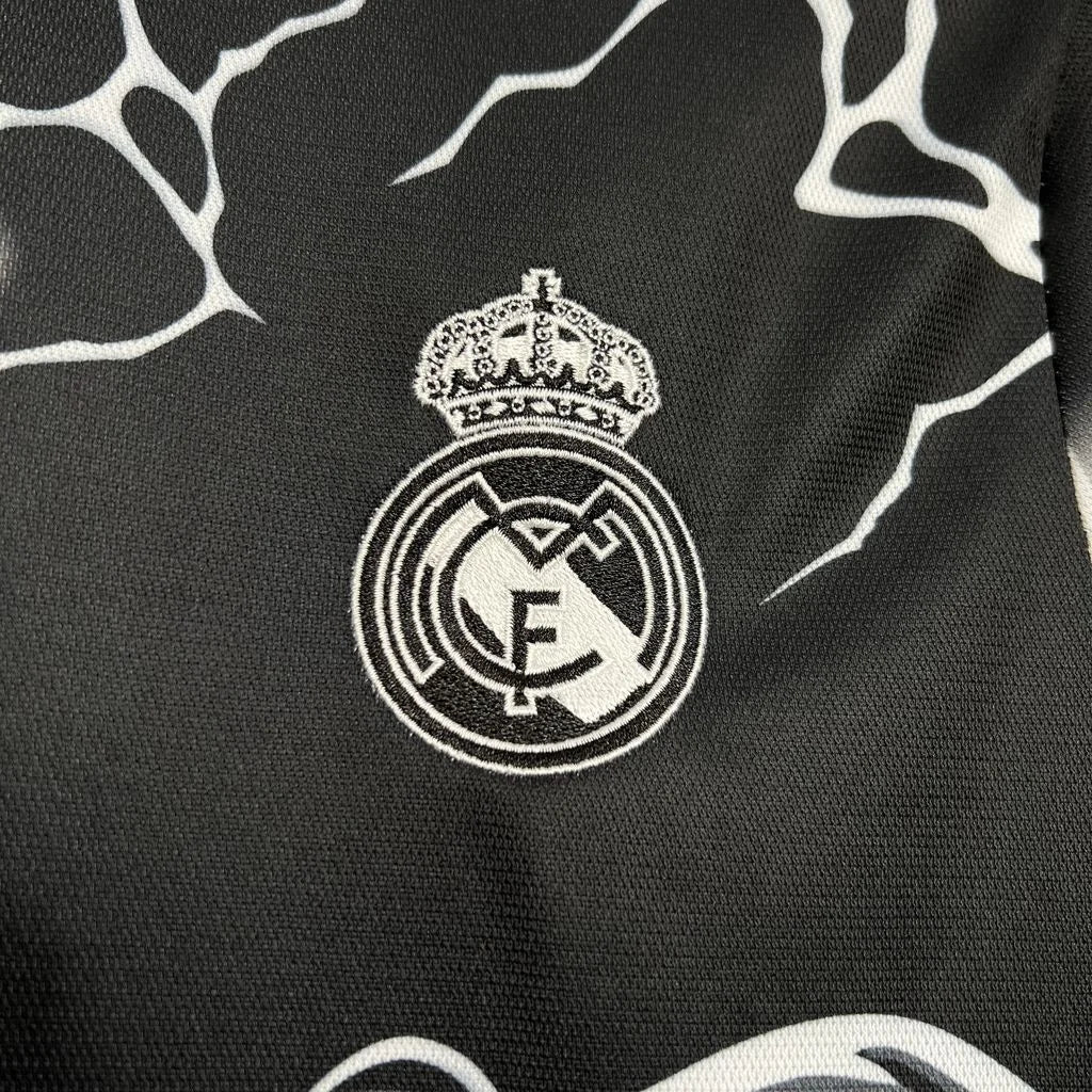 Real Madrid 24/25 Black Panther Sonderedition Trikot