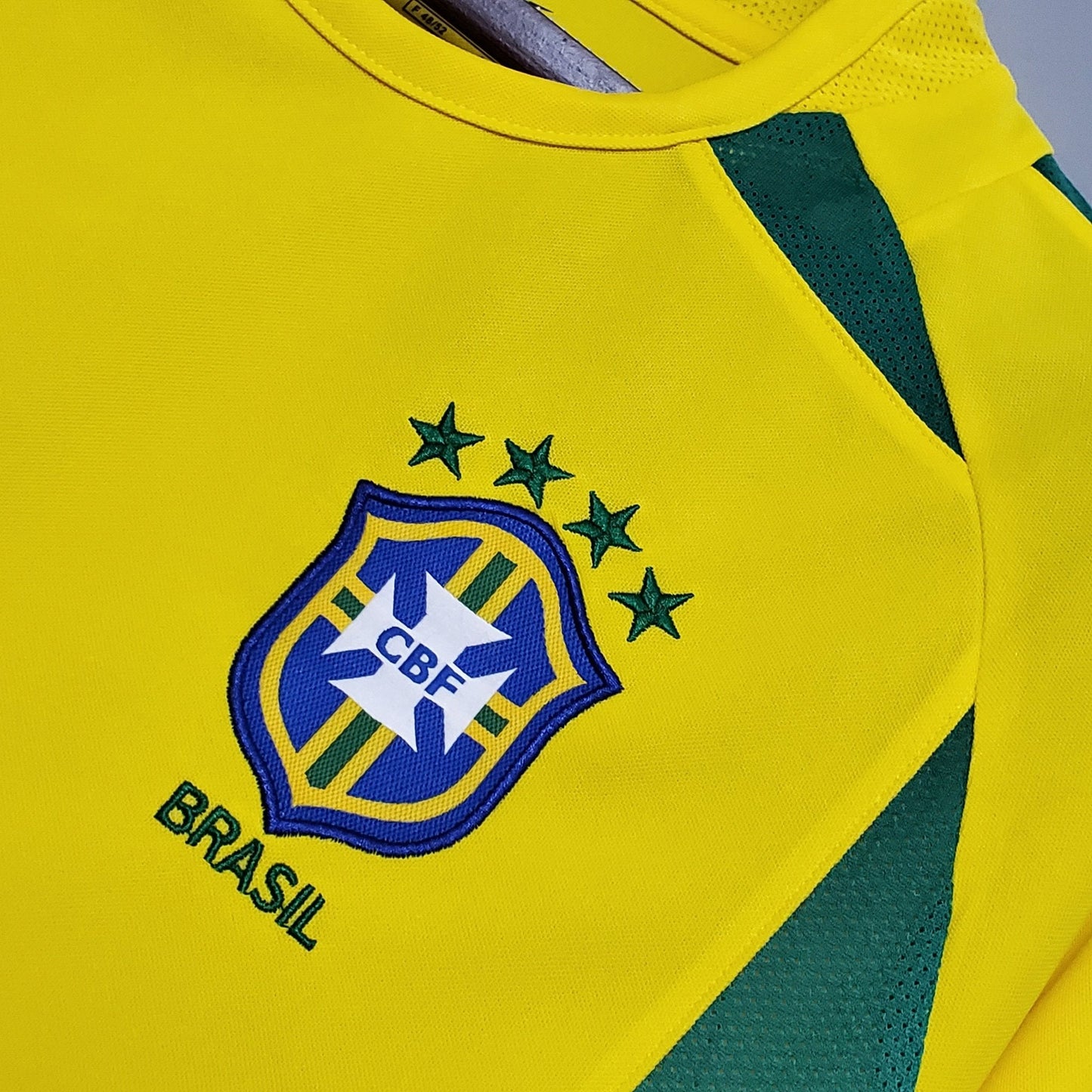 Camiseta retro local de Brasil 2002