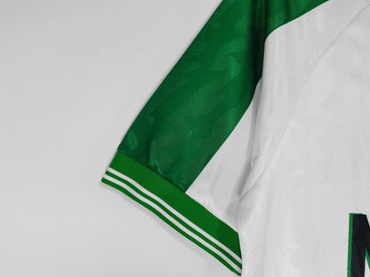 Uniforme blanco y verde de Nigeria 1996/98