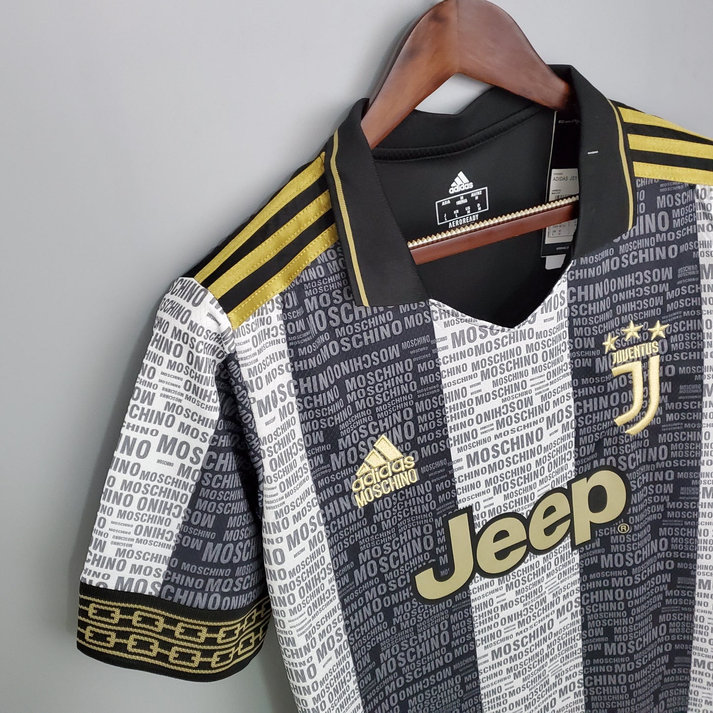 Juventus X Moschino Special Design