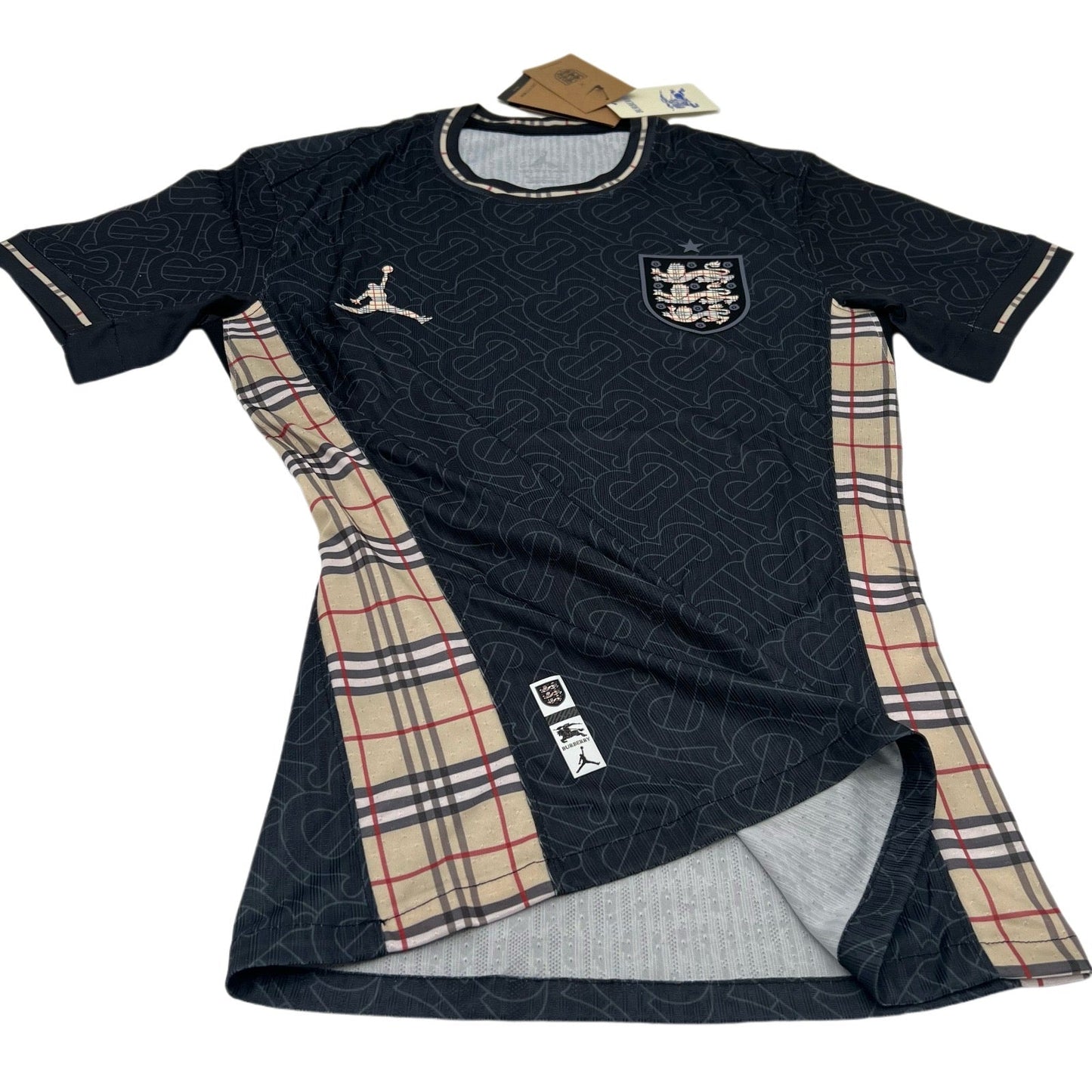 Edición especial Inglaterra x Burberry 2024/25