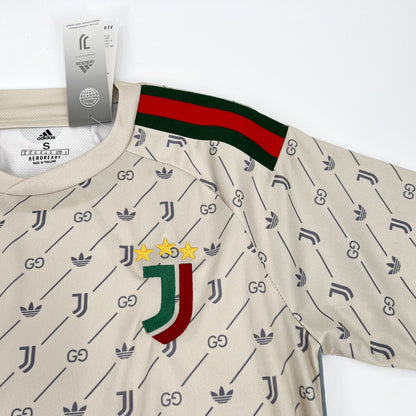 Juventus x Gucci Kit