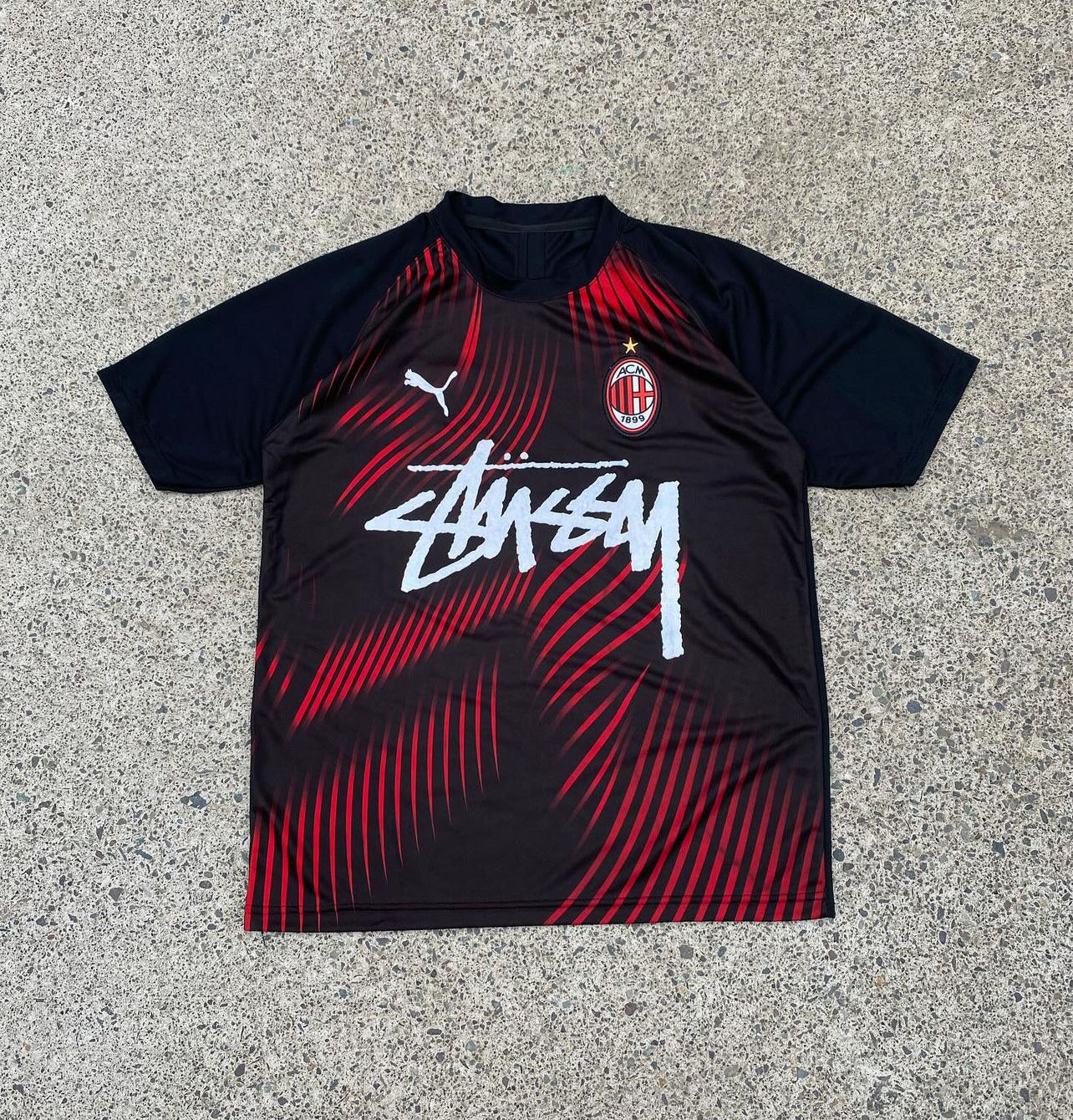 AC MILAN X STUSSY LIMITIERTE AUSGABE