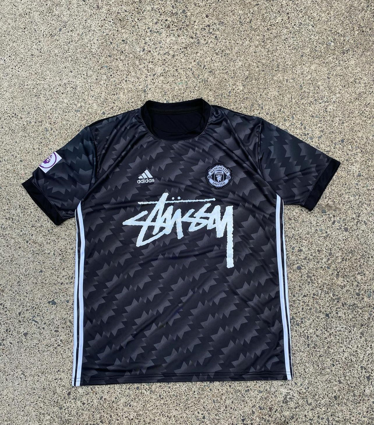 Manchester United x STUSSY VERSIÓN LIMITADA Kit negro