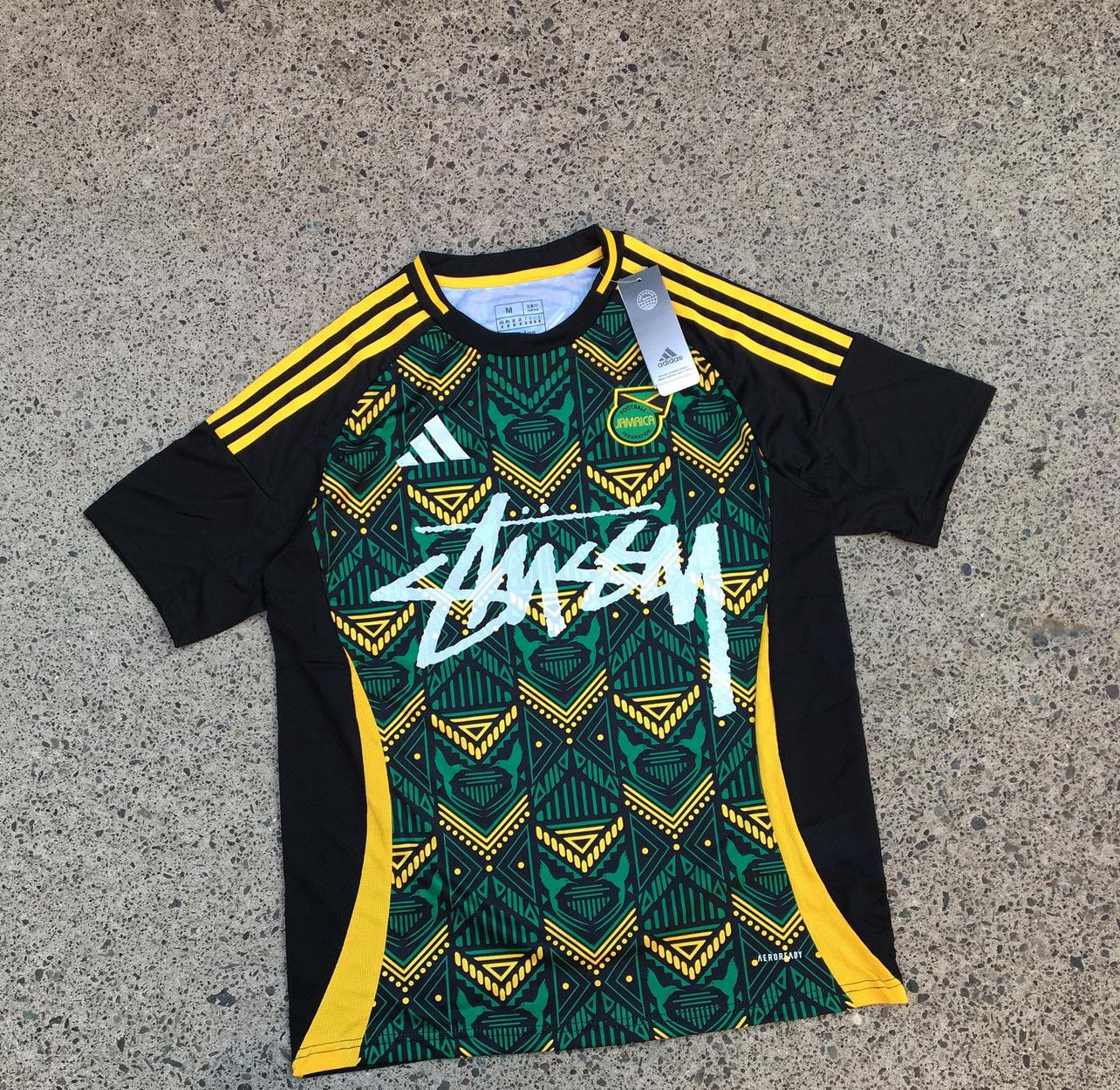 EDICIÓN ESPECIAL JAMAICA X STUSSY 2024/2025