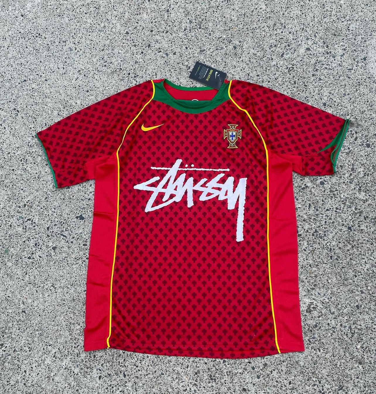 Kit edición especial Portugal X Stussy