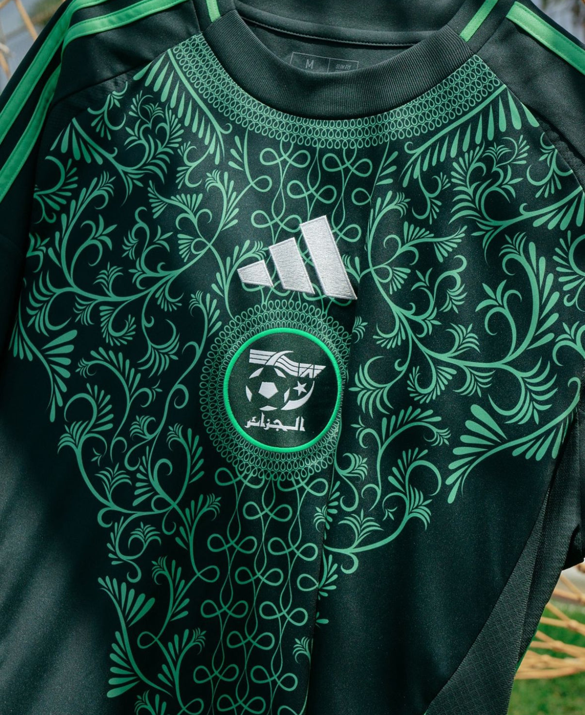 Algeria 24/25 away jersey