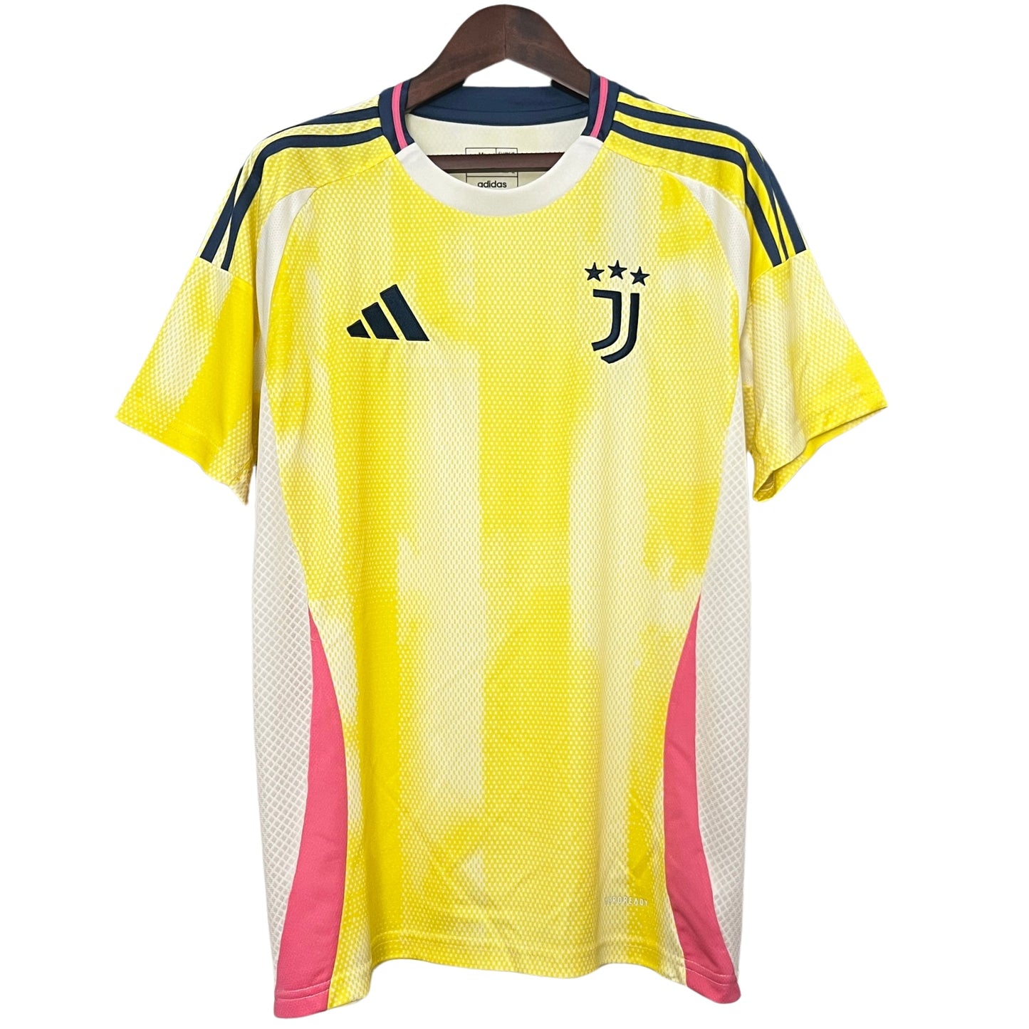 Juventus 24-25  Away