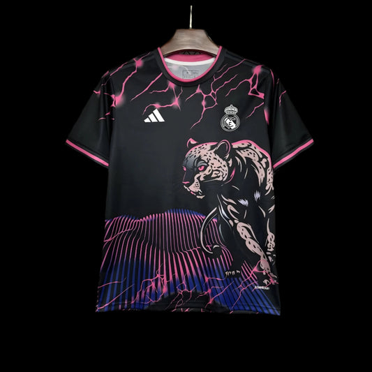 Camiseta especial pantera del Real Madrid 24/25 violeta