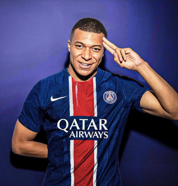 24/25 PSG Home Kit