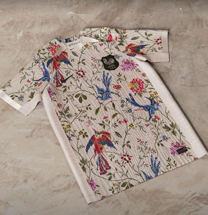 Camisa de edición especial con flores de Francia X Dior 