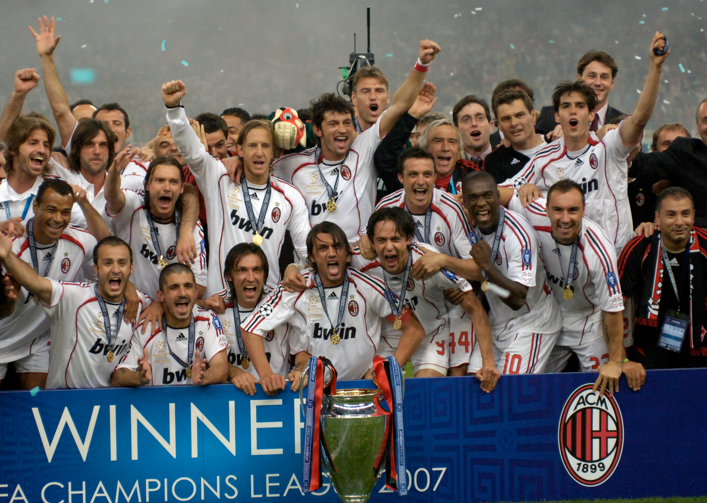 AC Milan away retro kit 2006-2007