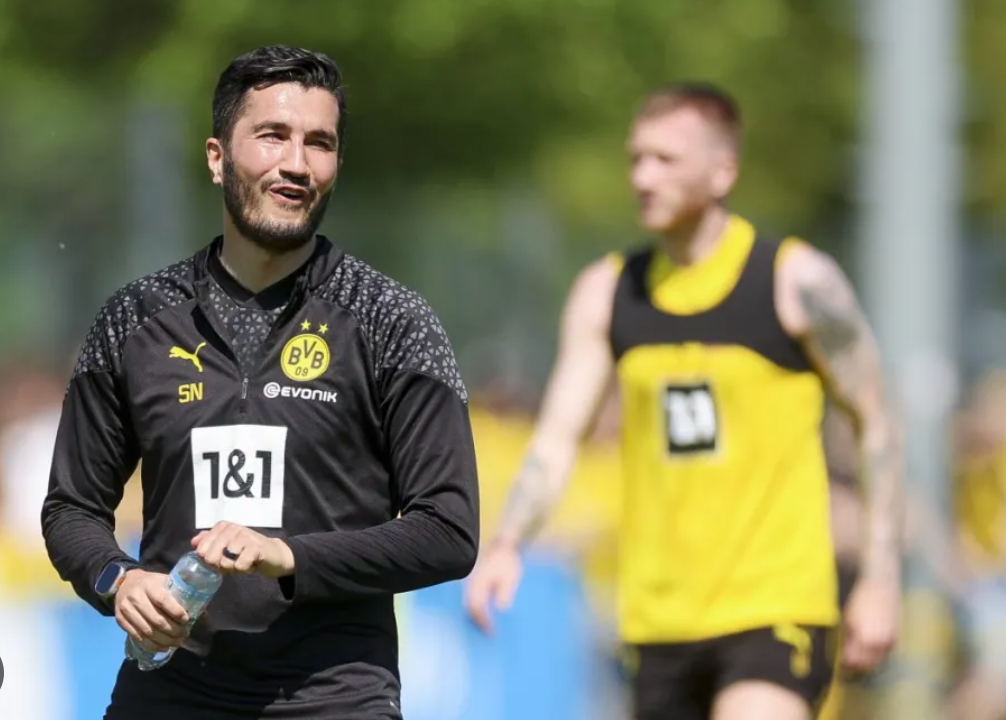 Borussia Dortmund 23-24 Schwarzer Trainingsanzug