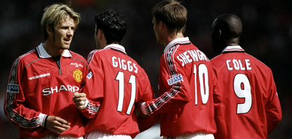 Manchester United Long Sleeve Home retro kit - 1998-1999