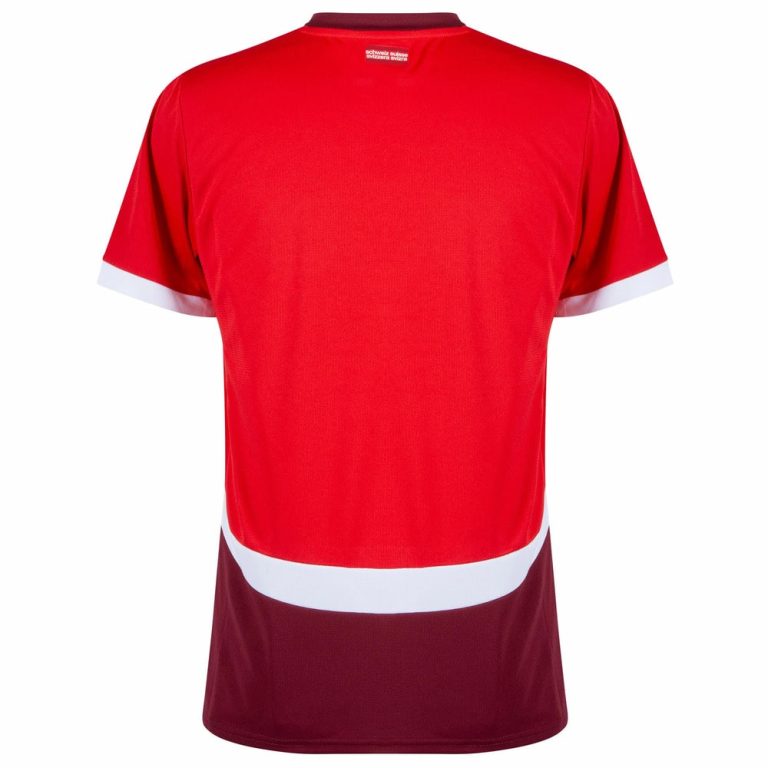 Camiseta local de Suiza 2024/2025