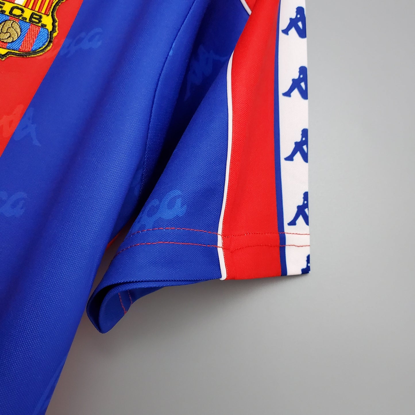 Equipación retro local del FC Barcelona 1995-1992