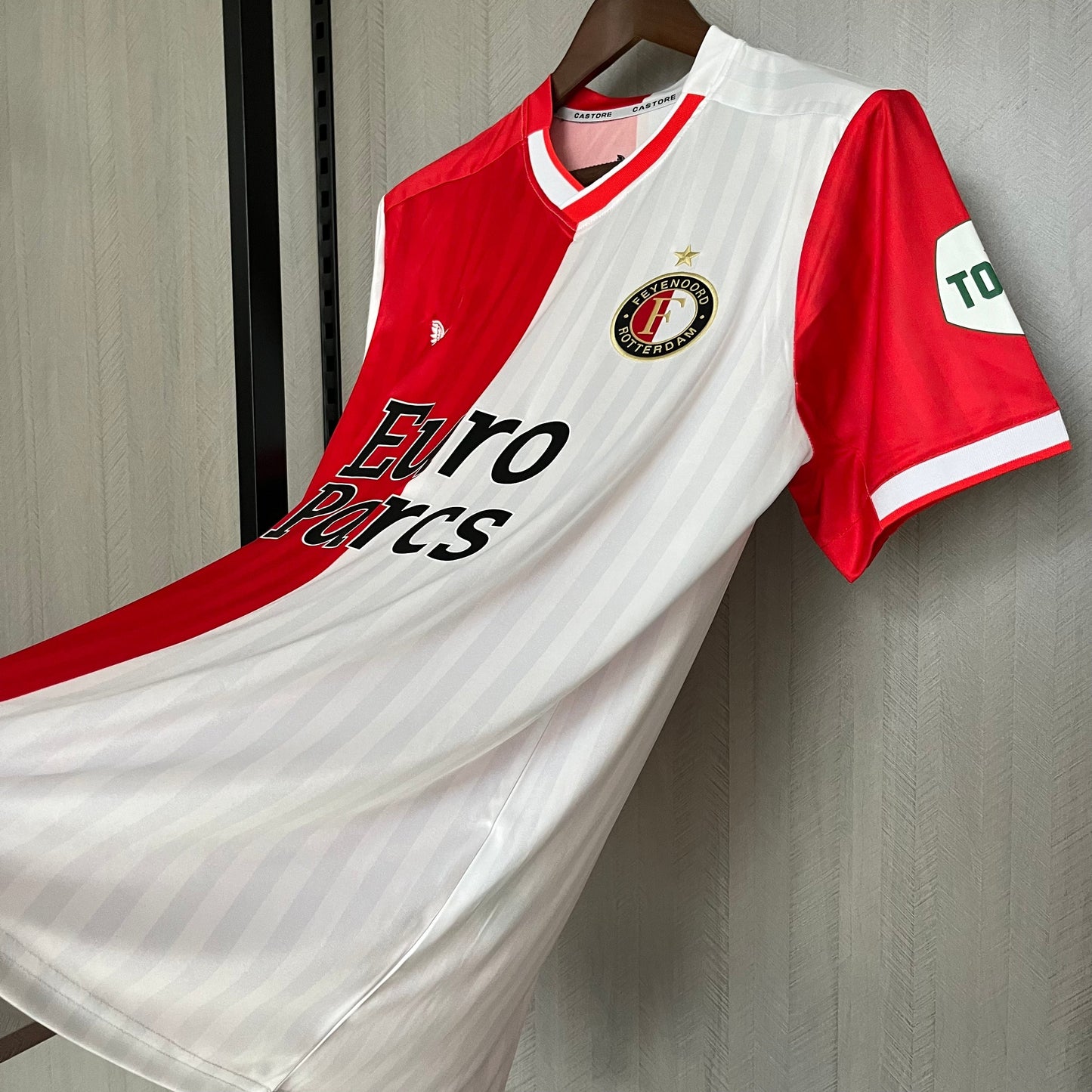 Camiseta local del Feyenoord 23-24