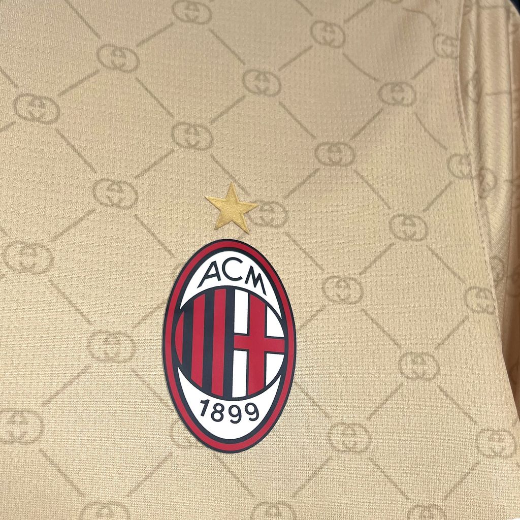 Camiseta edición especial 24/25 del AC Milan x Gucci