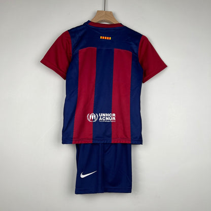 Kit local del Barcelona para niños 2023/24