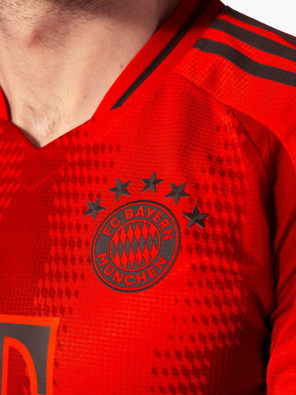 Camiseta de local del Bayern Munich versión jugador 2024/25