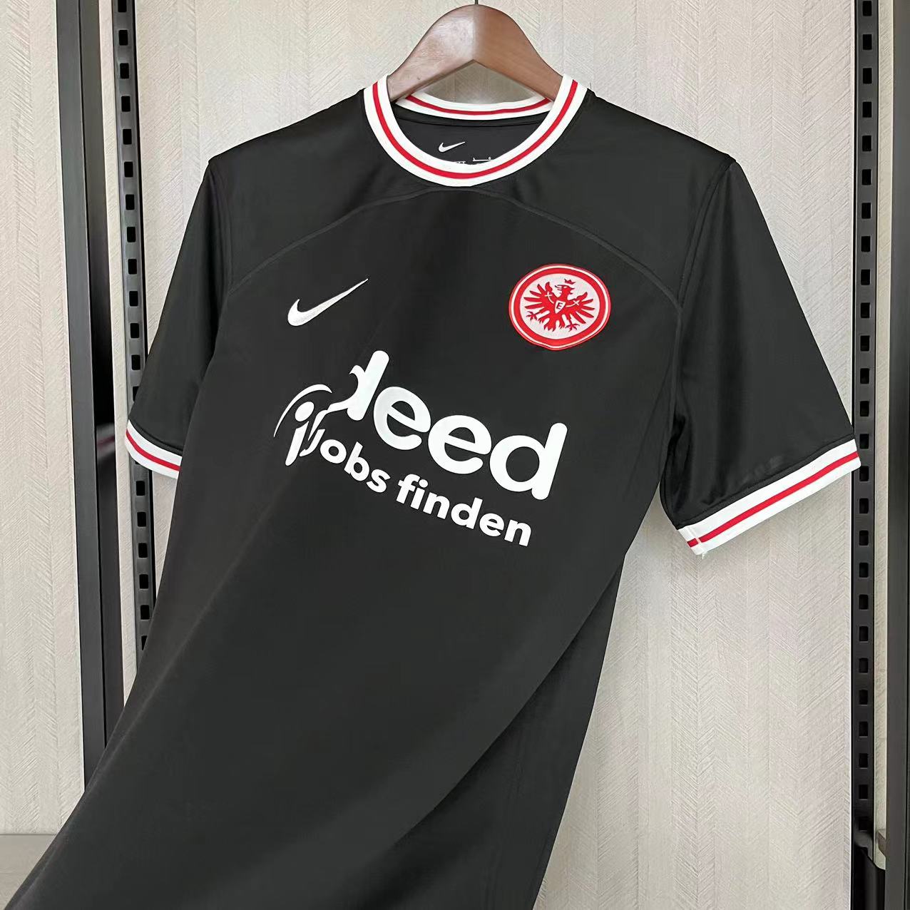 Frankfurt 23-24  Away