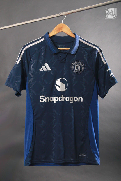 Camiseta visitante del Manchester United 2024/25